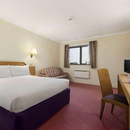 Days Inn Stafford Ngoại thất bức ảnh